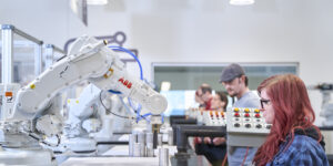 ABB Robotics, ABB, Gretchen Whitmer, Marc Segura, John Bubnikovich, Sami Atiya, U.S. robotics headquarters, packaging & logistics, food & beverage, construction, lifesciences & healthcare, automotive electric vehicle production, Customer Center, AI, software solutions, automation, robotics,